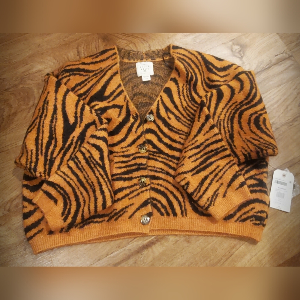 Billabong cropped cardigan